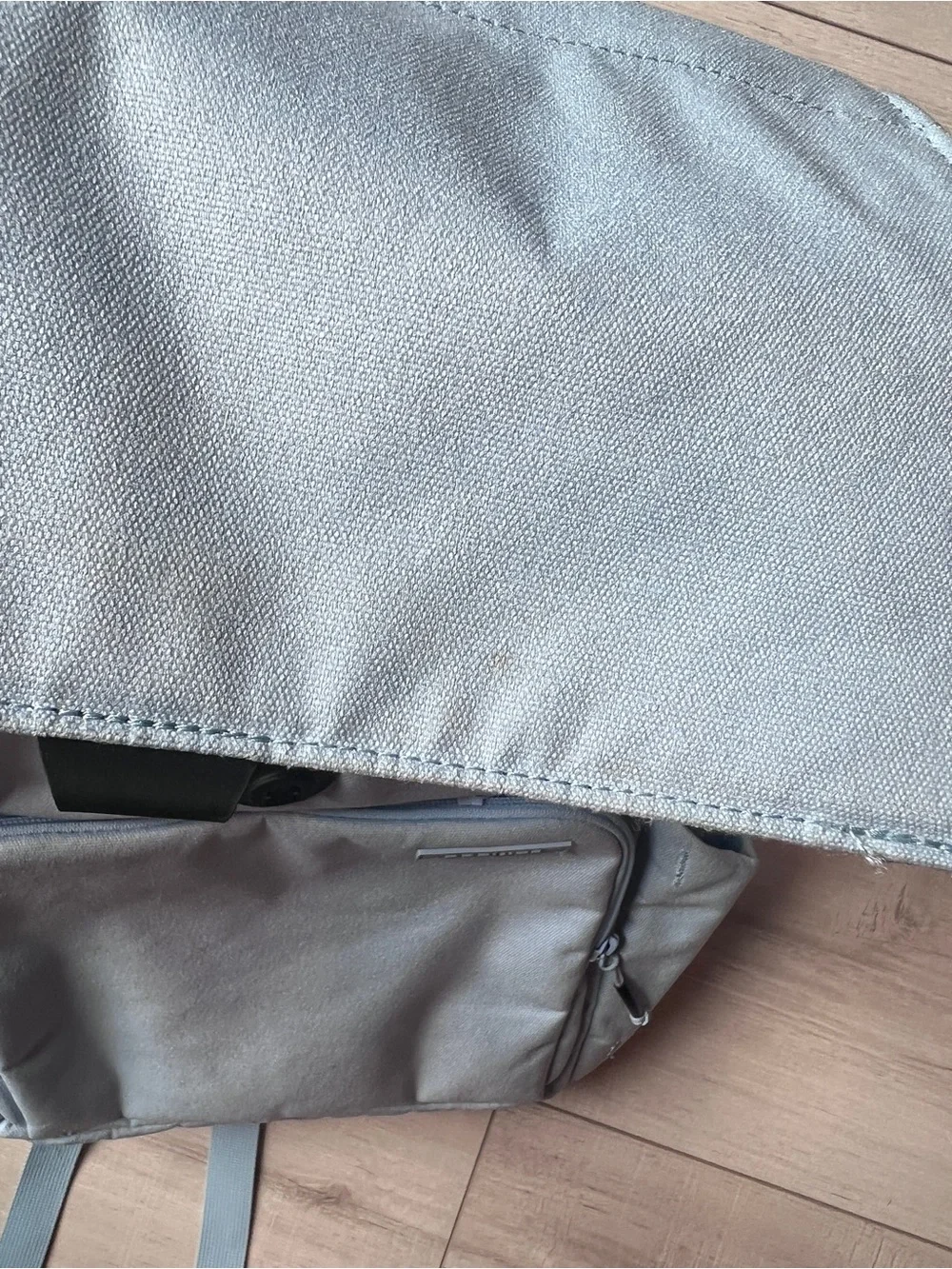 Brevite brevitē backpack